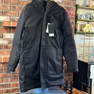 NWT Lululemon Cold City Parka in black. Size M
